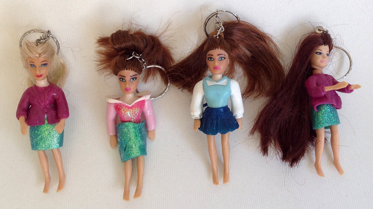 PORTE CLE POUPEE X12PCS (LG9922)