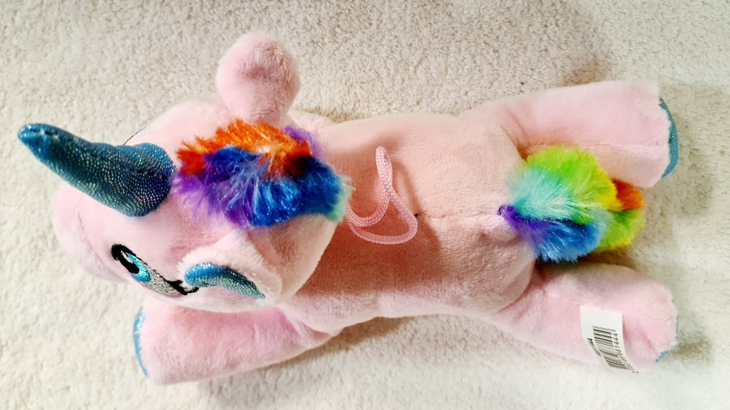 PELUCHE LICORNE ALLONGEE CRINIERE AEC 21CM (MJ1444) 12/144