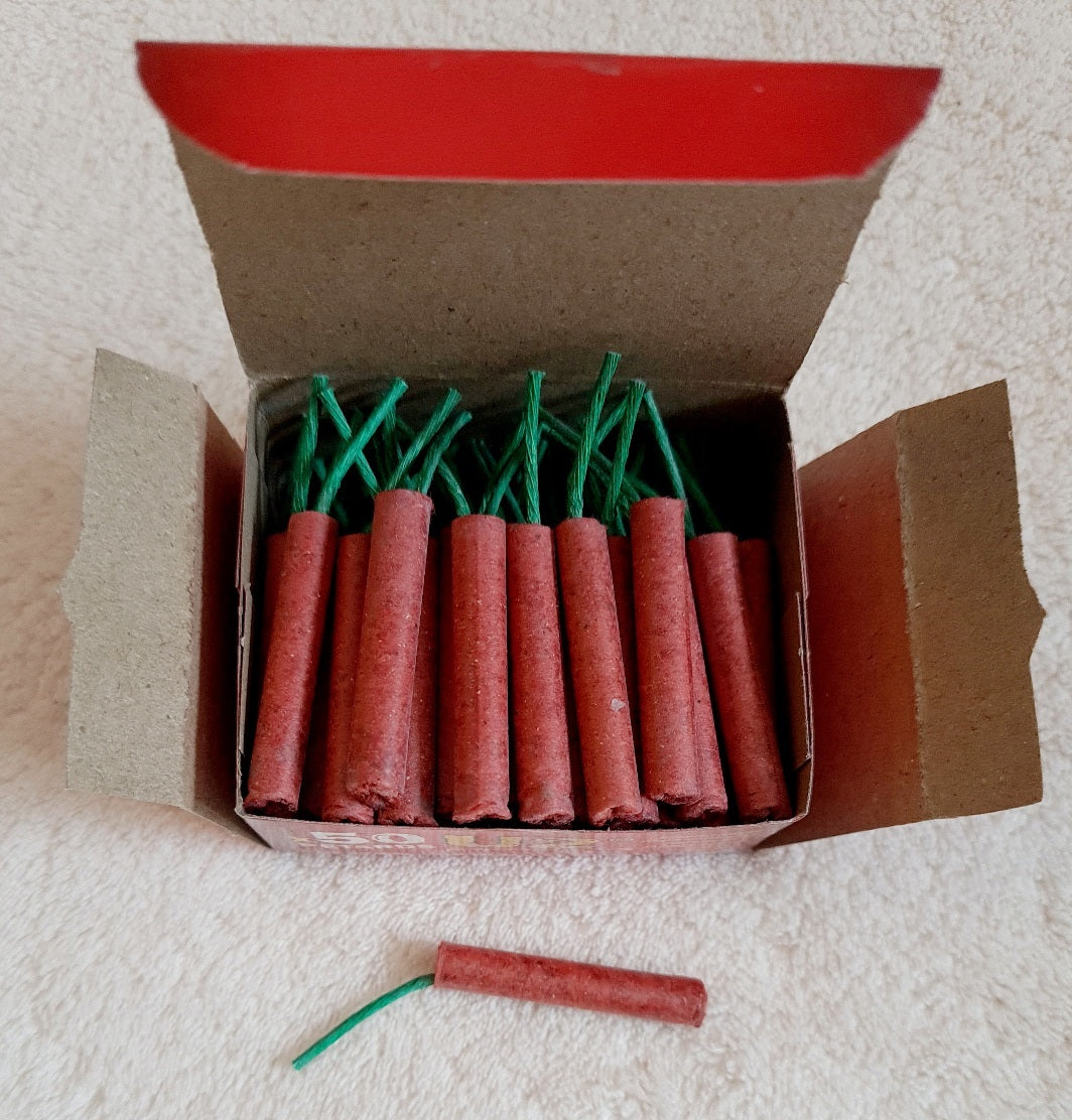 SPARKLERS CLUB Lot de 10 Clac Doigts Pétard à Jeter, Idéal pour Vos évènements Entre Amis SPARKLERS CLUB Lot de 10 Clac Doigts Pétard à Jeter, Idéal pour Vos évènements Entre Amis