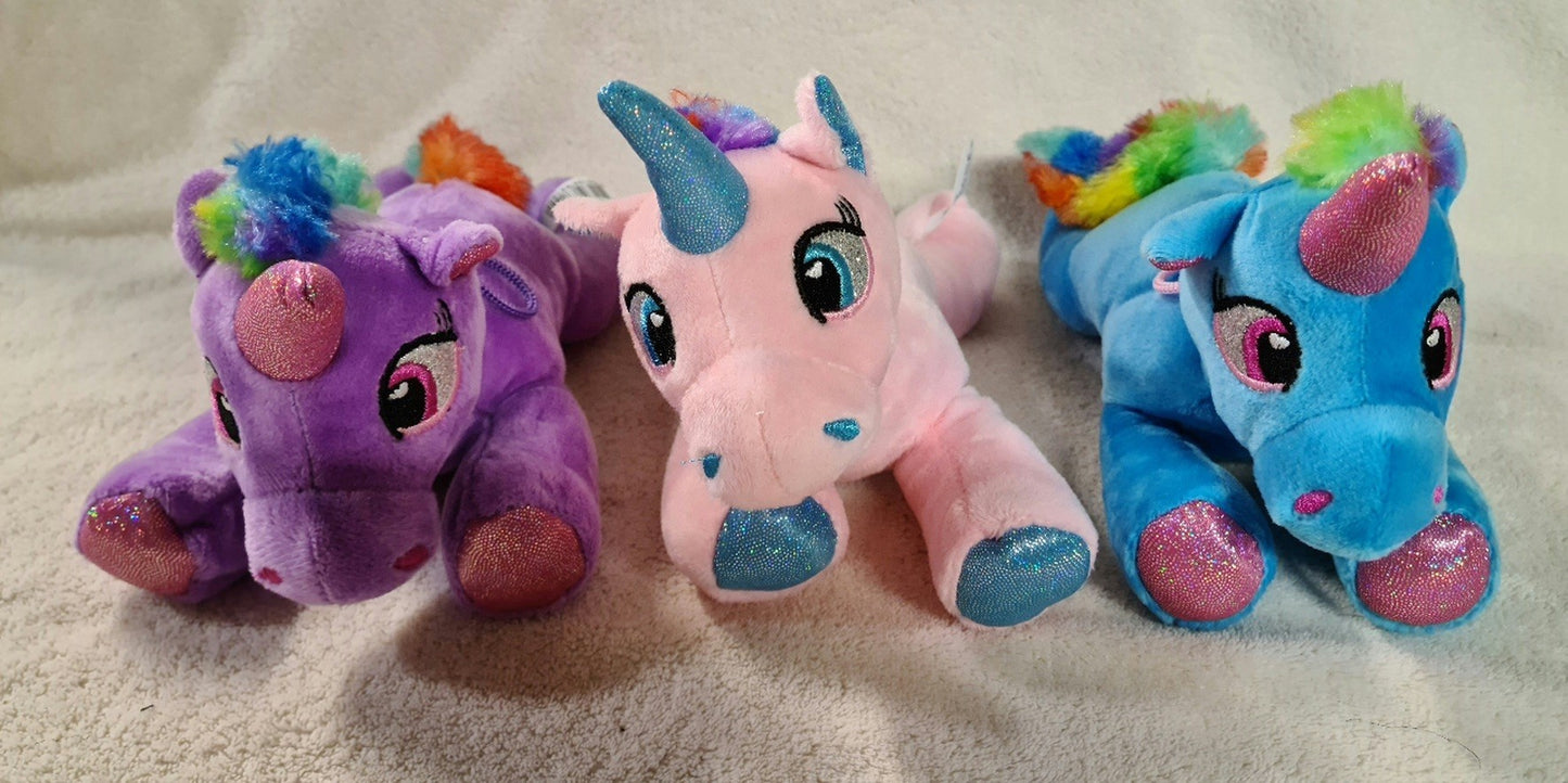 PELUCHE LICORNE ALLONGEE CRINIERE AEC 21CM (MJ1444) 12/144