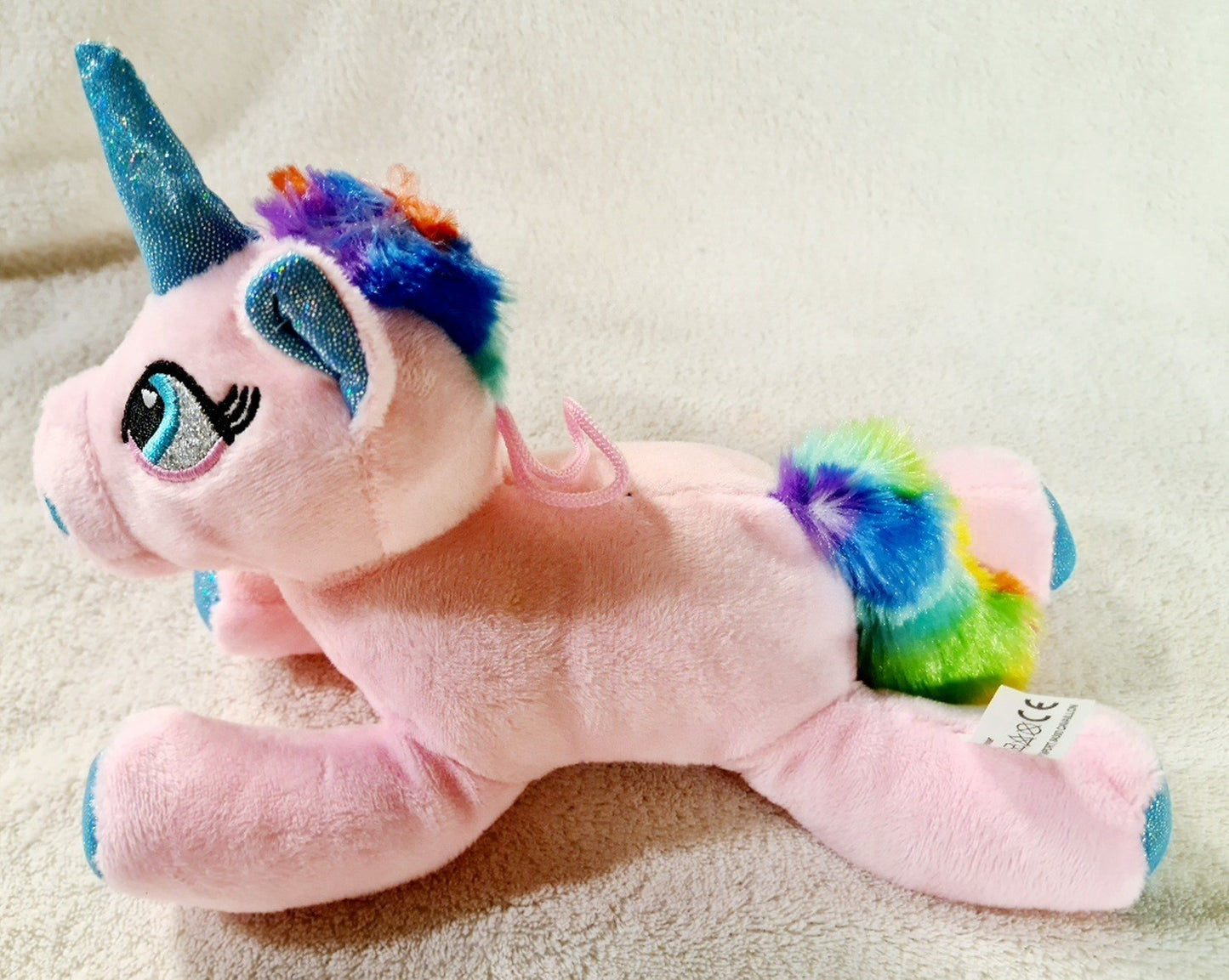 PELUCHE LICORNE ALLONGEE CRINIERE AEC 21CM (MJ1444) 12/144